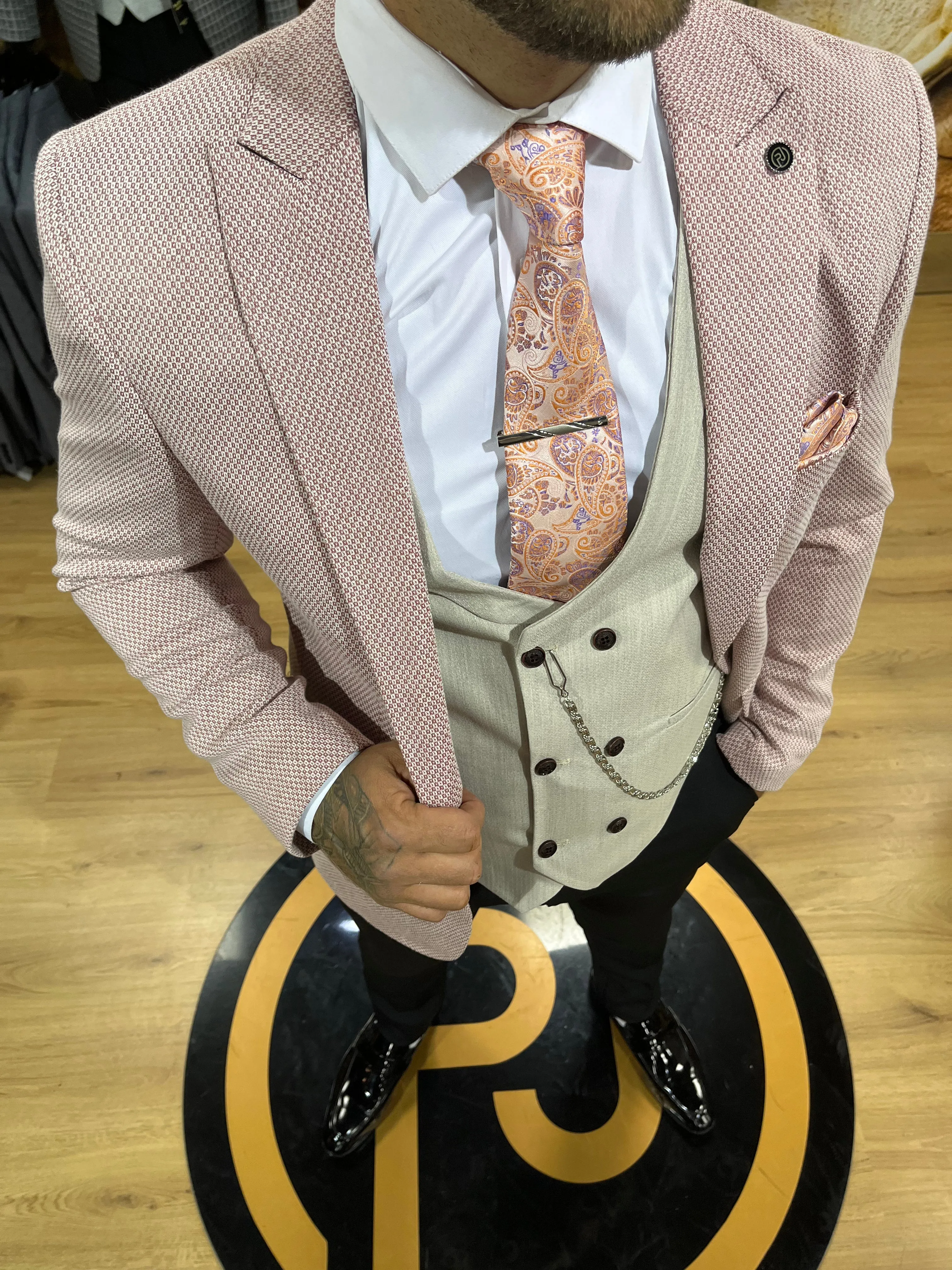 Alonso - Salmon/Cream 3 Piece Suit