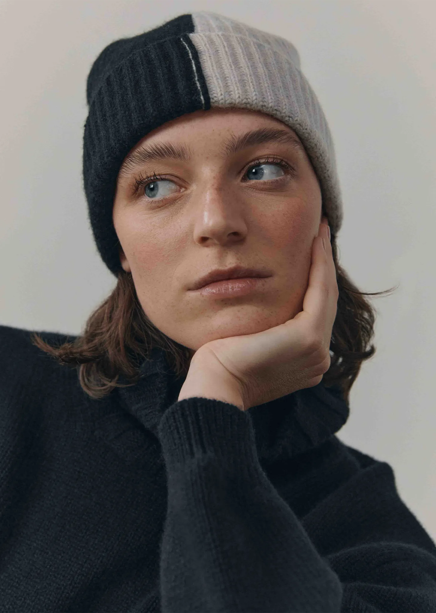 Bicolour Beanie — Black