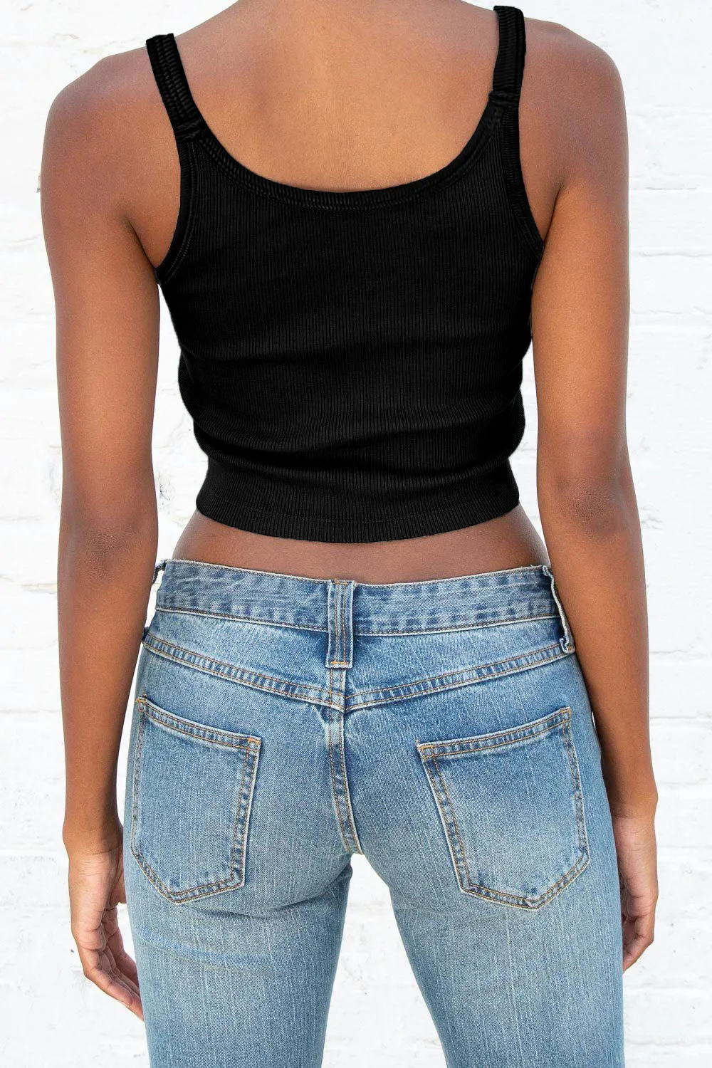 black ribbed cropped tank