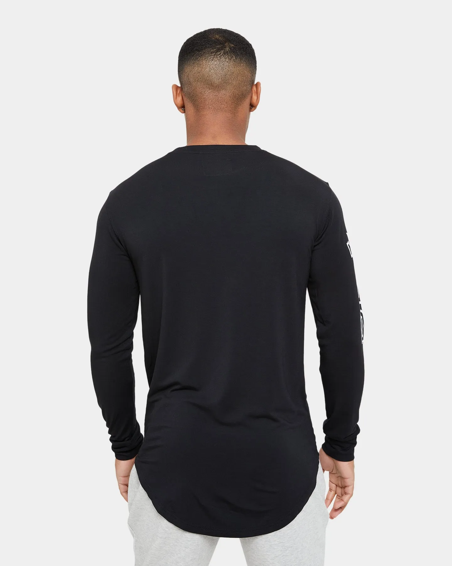 Carre Restart Training Apparel Long Sleeve T-Shirt Black