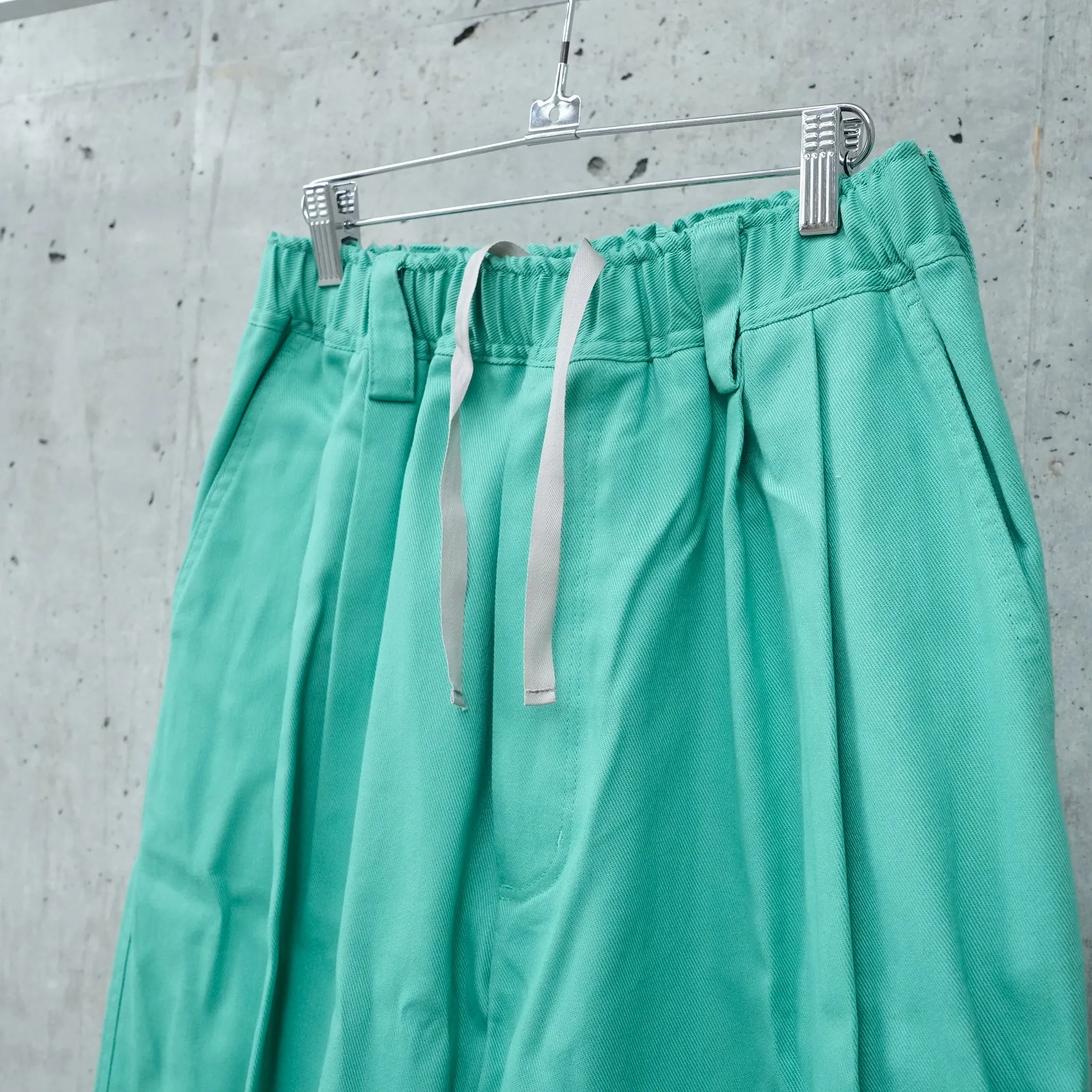 WORKWEAR DRAWSTRING CHINO / EMERALD GREEN